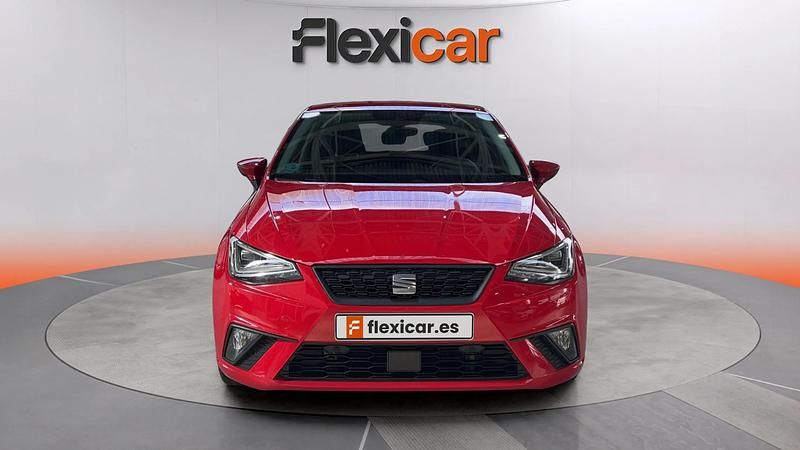Usado Seat Ibiza Style 110 CV (80 kW) 2022 Rojo Utilitario