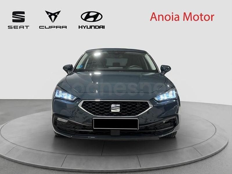 Usado Seat Leon Style 116 CV (85 kW) 2025 Gris / plata Berlina