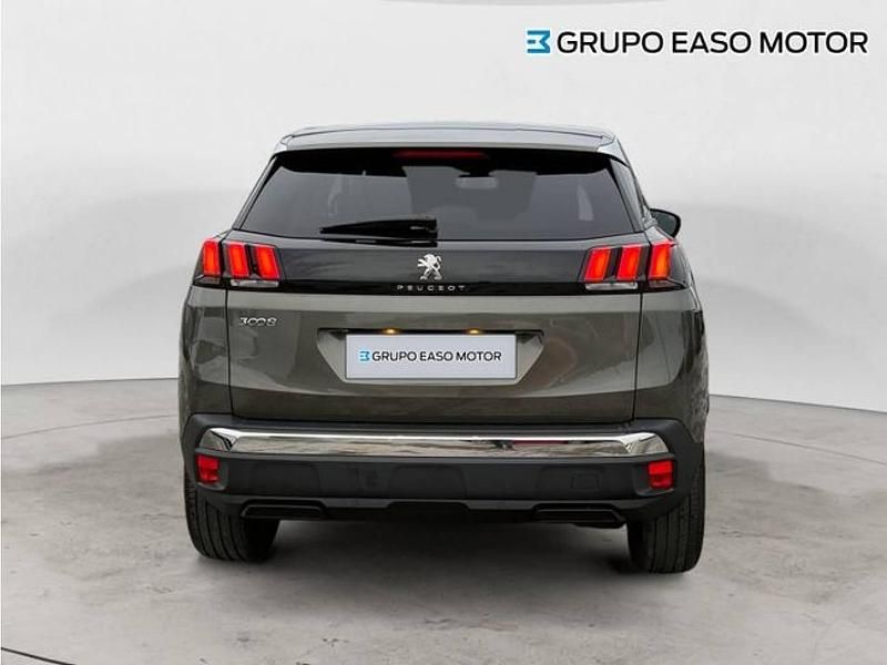 Usado Peugeot 3008 Allure 130 CV (95 kW) 2020 Gris SUV