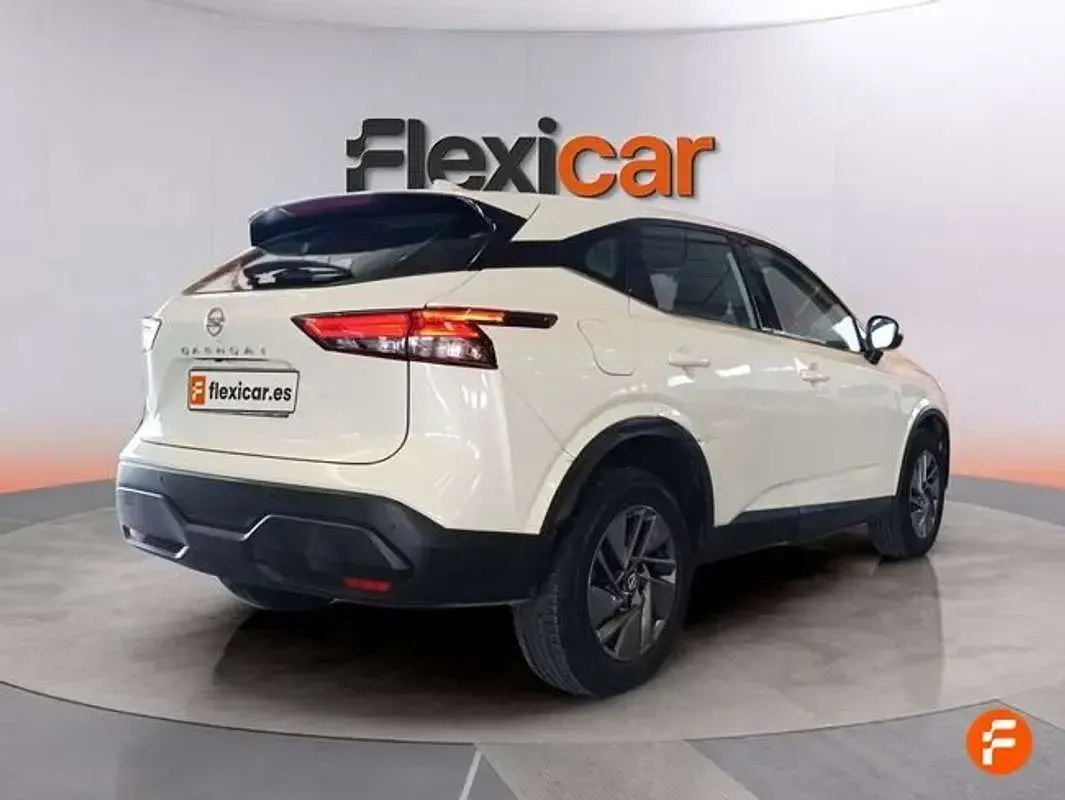 Usado Nissan Qashqai Acenta 158 CV (116 kW) 2022 Blanco SUV