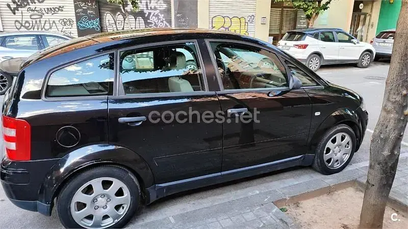 Usado Audi A2 75 CV (55 kW) 2000 Negro Utilitario
