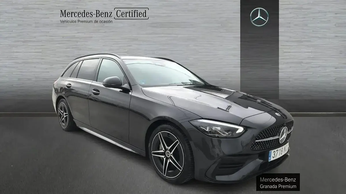 Usado Mercedes C220 200 CV (147 kW) 2025 Gris Familiar