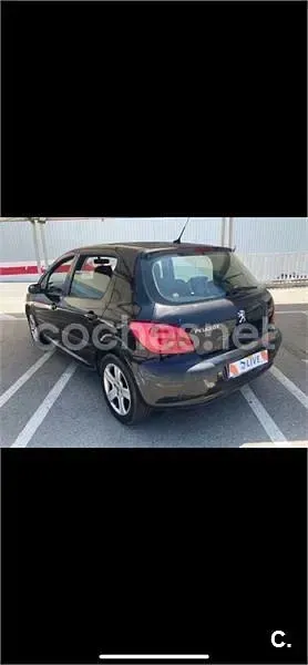 Usado Peugeot 307 110 CV (80 kW) 2004 Negro Berlina