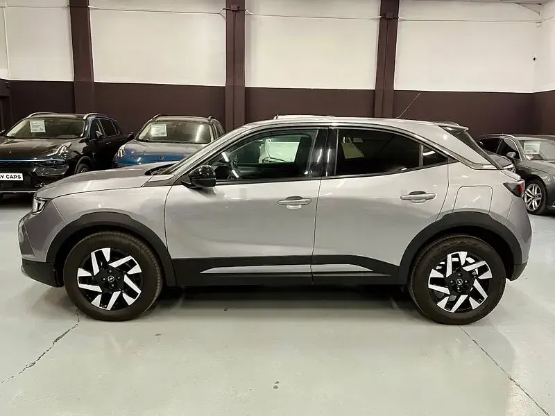 Usado Opel Mokka Business Elegance 130 CV (95 kW) 2022 Gris / plata SUV
