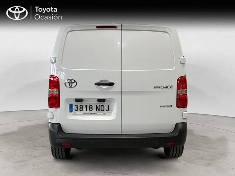 Usado Toyota Proace 100 kW (136 CV) 2025 Blanco Monovolumen