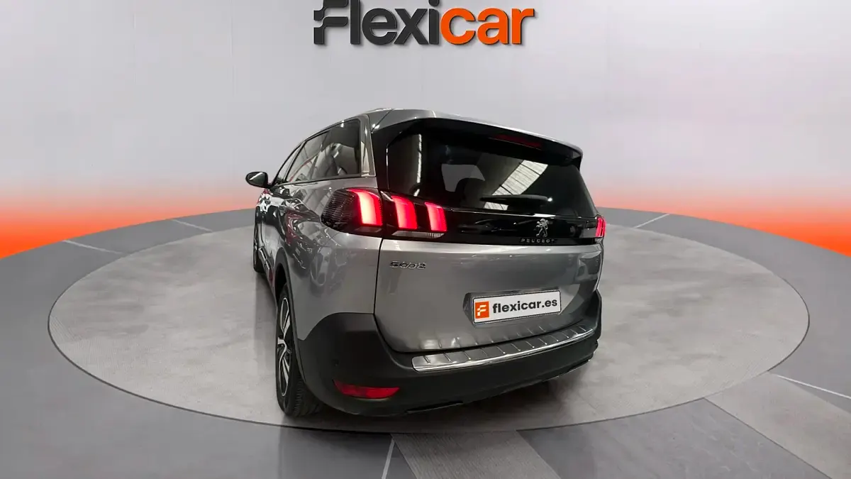 Usado Peugeot 5008 Active 131 CV (96 kW) 2019 Gris SUV