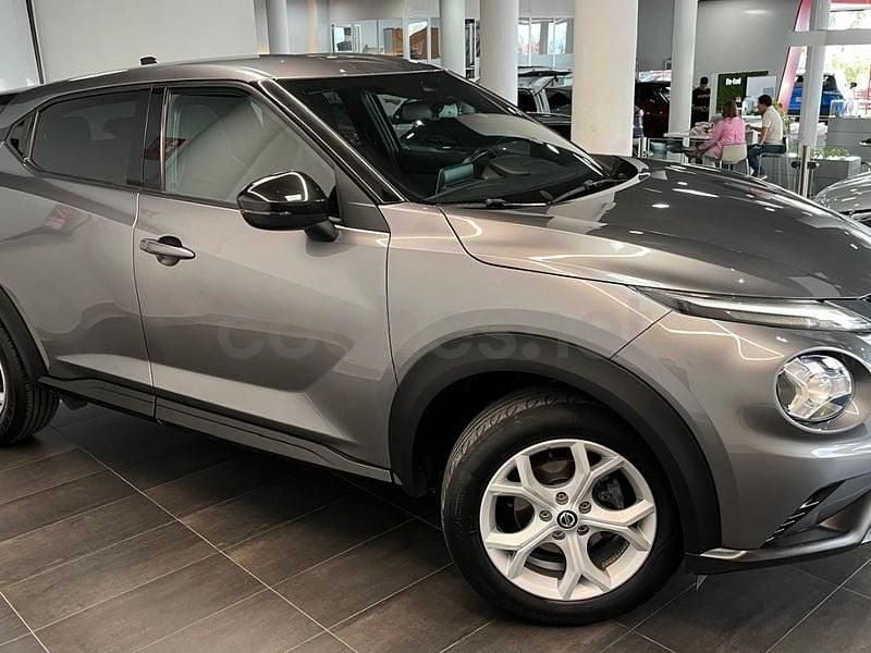 Usado Nissan Juke N-Connecta 114 HP (83 kW) 2021 Cinzento SUV