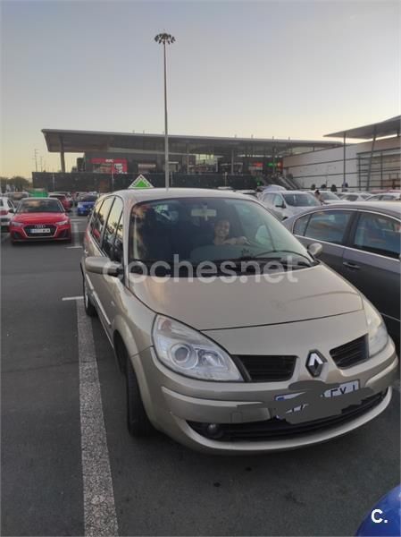 Beige Usado 2007 Renault Scénic II Dynamique Monovolumen | 3000 € (Precio justo) - Imagen 1/2
