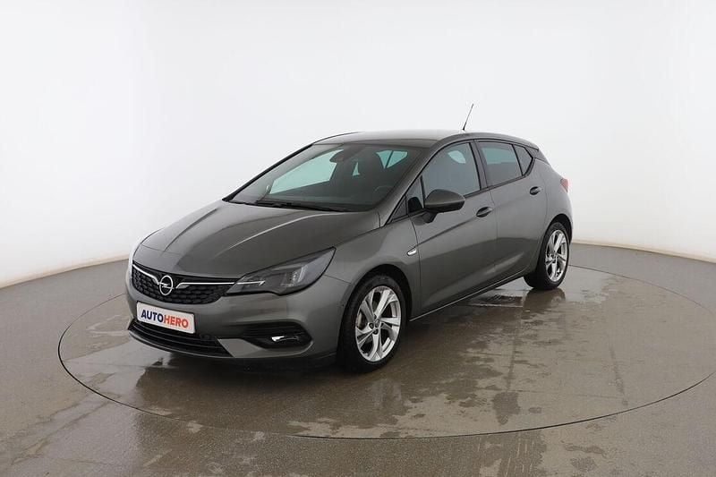Usado Opel Astra GS Line 110 CV (80 kW) 2021 Gris Berlina
