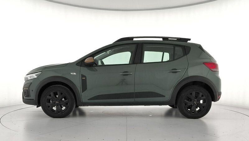 Usado Dacia Sandero Extreme 101 CV (74 kW) 2025 Verde Berlina