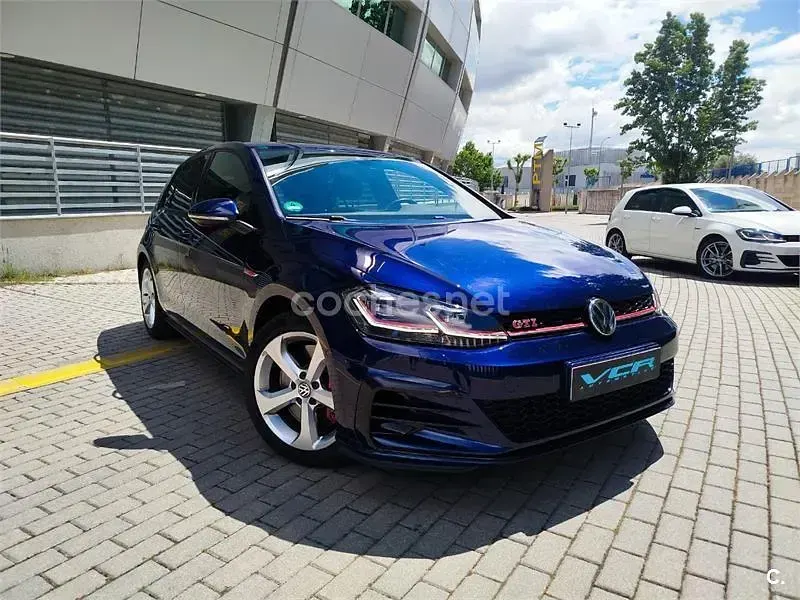 Usado VW Golf VII GTI 245 CV (180 kW) 2019 Azul Berlina
