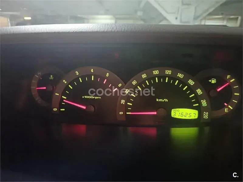 Usado SsangYong Rodius 165 CV (121 kW) 2006 Negro Monovolumen