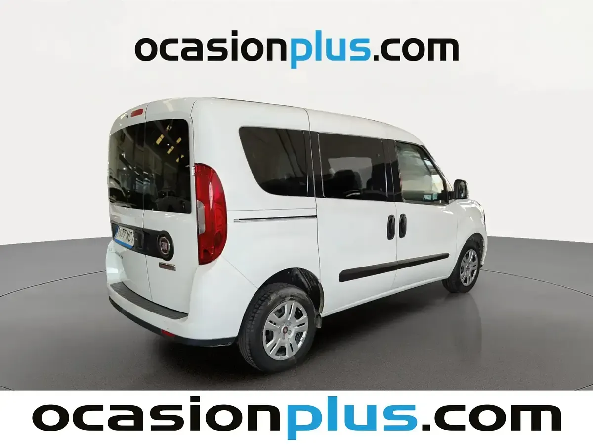 Usado Fiat Doblò 90 CV (66 kW) 2022 Blanco Monovolumen
