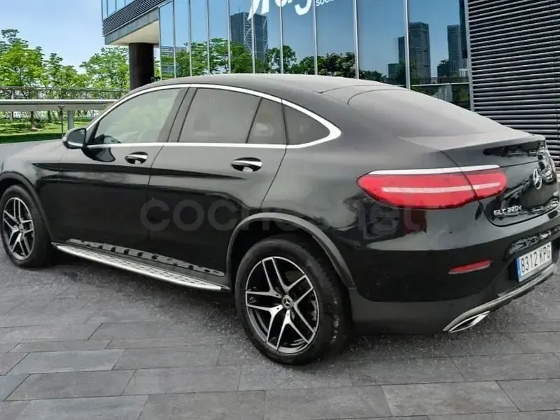 Usado Mercedes GLC220 170 CV (125 kW) 2019 Negro Coupe