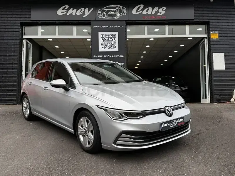 Usado VW Golf VIII 110 CV (80 kW) 2022 Gris / plata Berlina