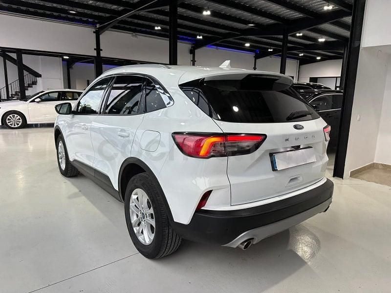 Usado Ford Kuga ST-Line 150 HP (110 kW) 2023 Branco SUV