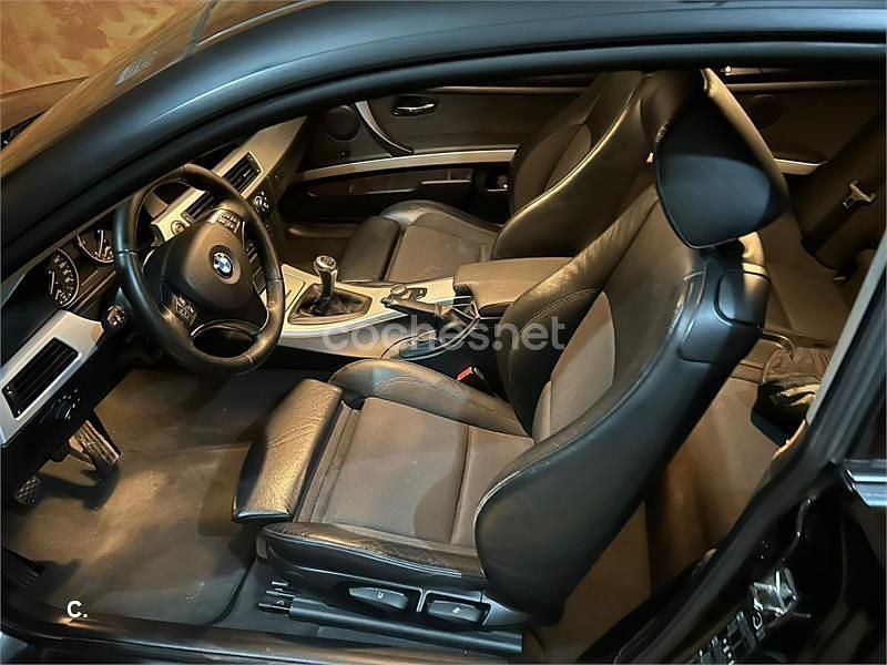 Negro Usado 2007 BMW 320 Coupe | 7600 € (Precio justo) - Imagen 1/4