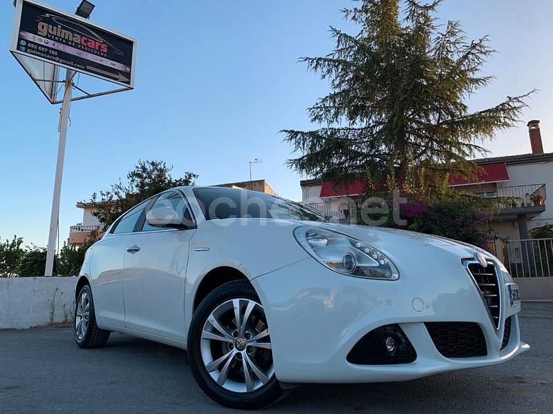 Blanco Usado 2012 Alfa Romeo Giulietta Progression Berlina | 9500 € (Precio justo) - Imagen 1/4