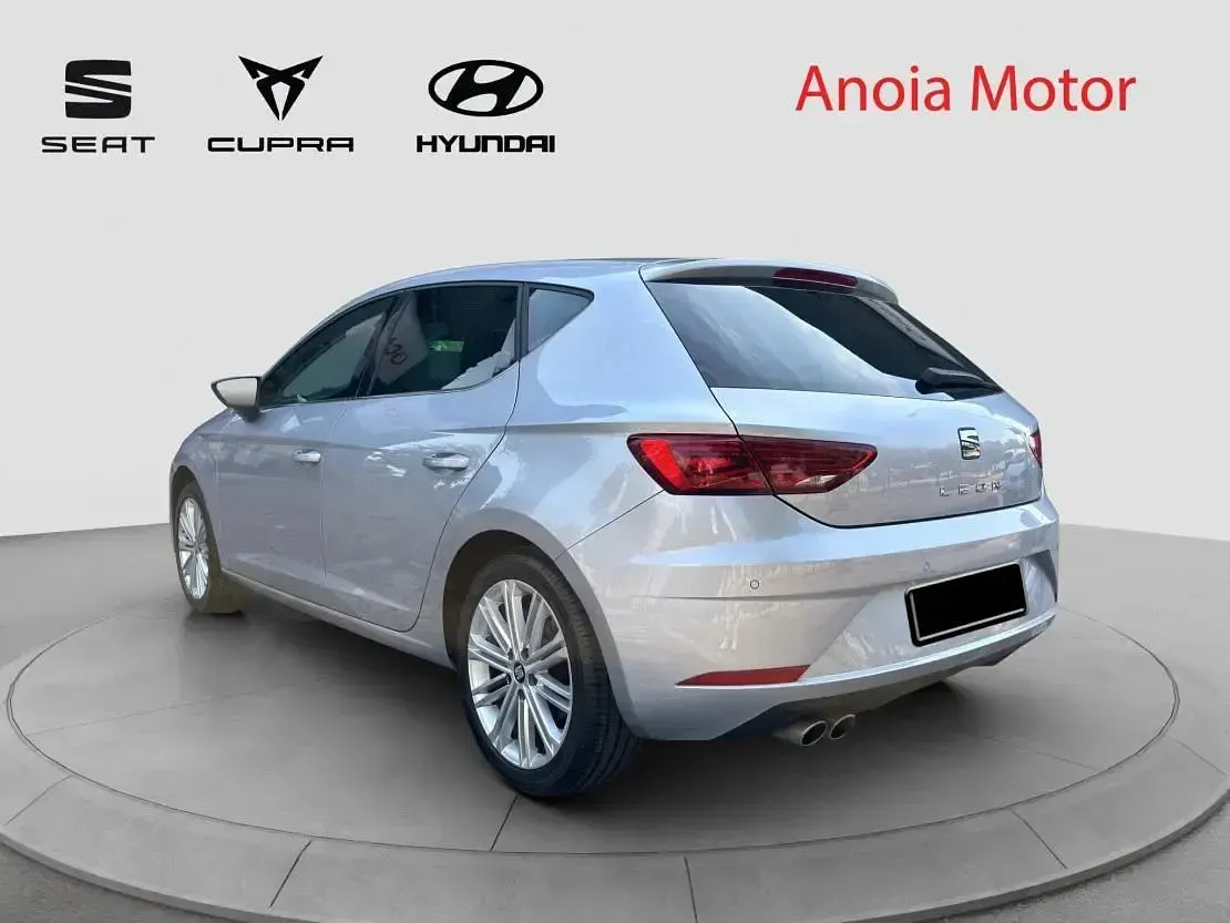 Usado Seat Leon XCELLENCE 150 CV (110 kW) 2019 Plata Berlina
