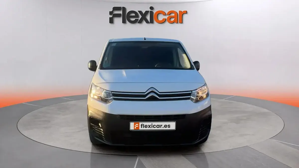 Usado Citroën Berlingo Live 102 CV (75 kW) 2020 Blanco Monovolumen