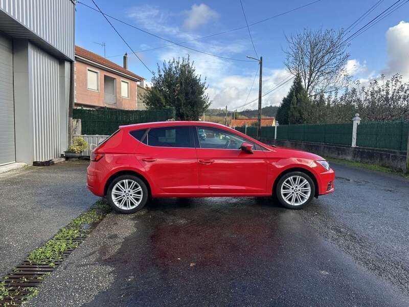 Usado Seat Leon XCELLENCE 131 CV (96 kW) 2020 Rojo Utilitario