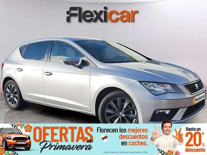 Usado Seat Leon ST Style 131 CV (96 kW) 2020 Gris Familiar