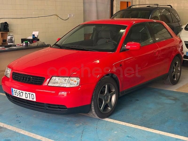 Usado Audi A3 Ambiente 150 CV (110 kW) 2000 Rojo Utilitario