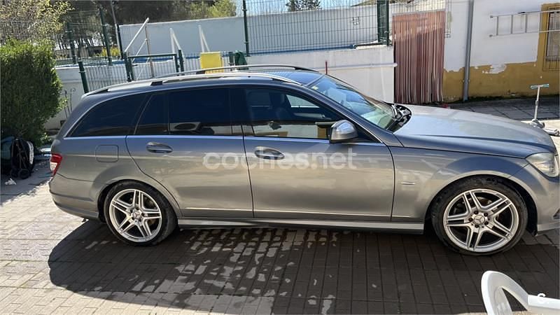 Usado Mercedes C220 Avantgarde 150 CV (110 kW) 2008 Gris / plata Familiar