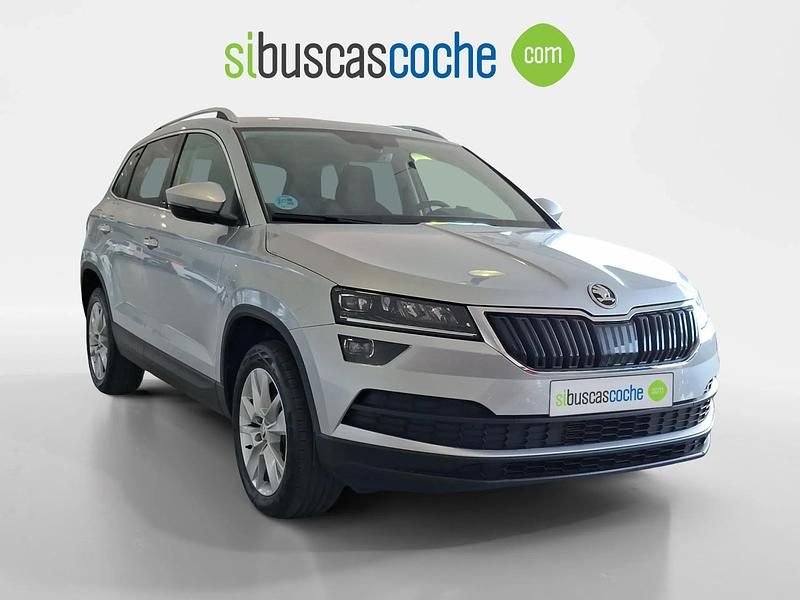 Usado Skoda Karoq Ambition 115 CV (84 kW) 2021 Gris/plata SUV