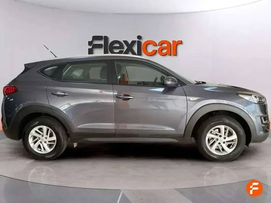 Usado Hyundai Tucson 132 CV (97 kW) 2020 Gris SUV