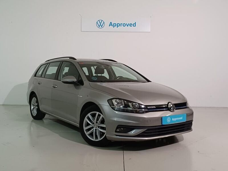 Gris plata Usado 2021 VW Golf VIII Edition Familiar | 15.900 € (Super precio) - Imagen 1/4