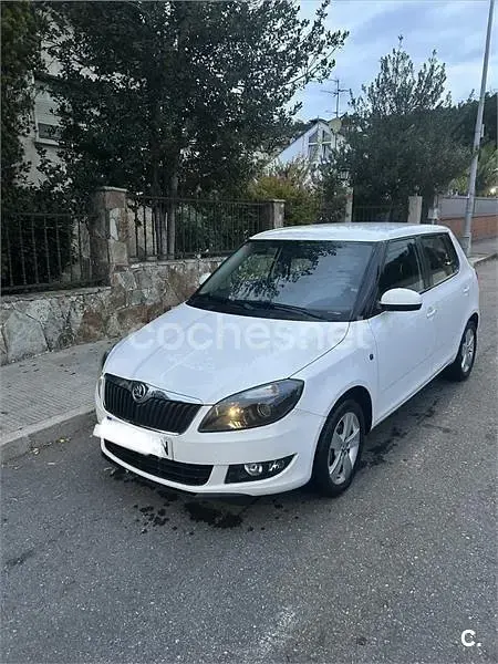 Usado Skoda Fabia 69 CV (50 kW) 2015 Blanco Berlina