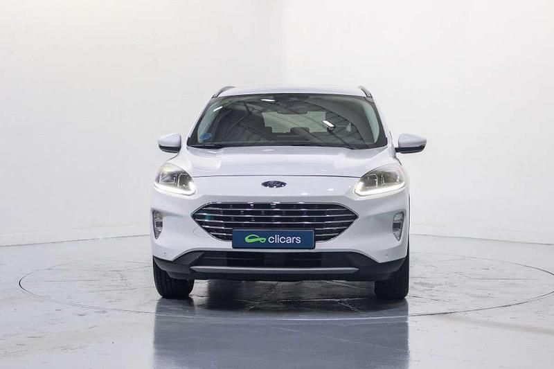 Usado Ford Kuga Titanium 224 HP (164 kW) 2022 Branco SUV