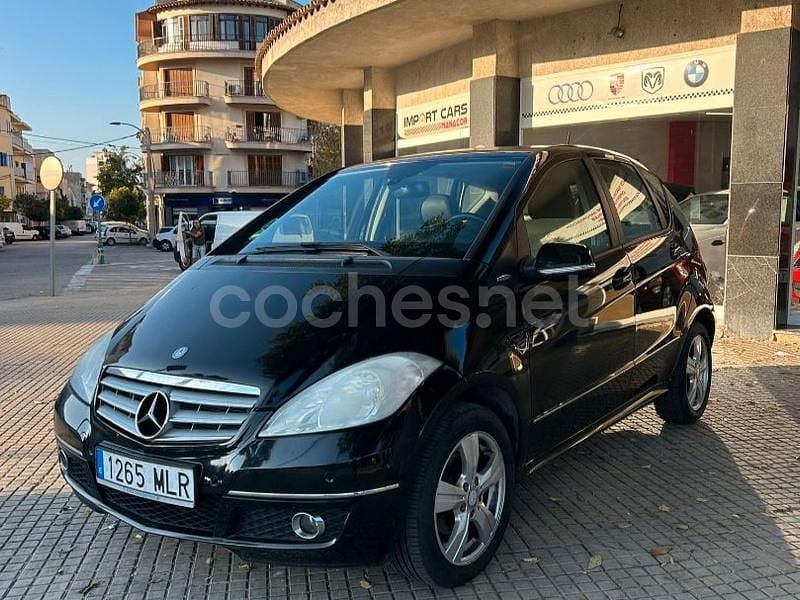 Usado Mercedes A160 95 CV (69 kW) 2011 Negro Monovolumen