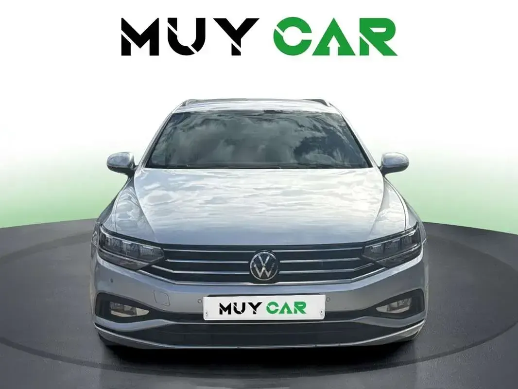 Usado VW Passat Executive 122 CV (89 kW) 2023 Gris Familiar