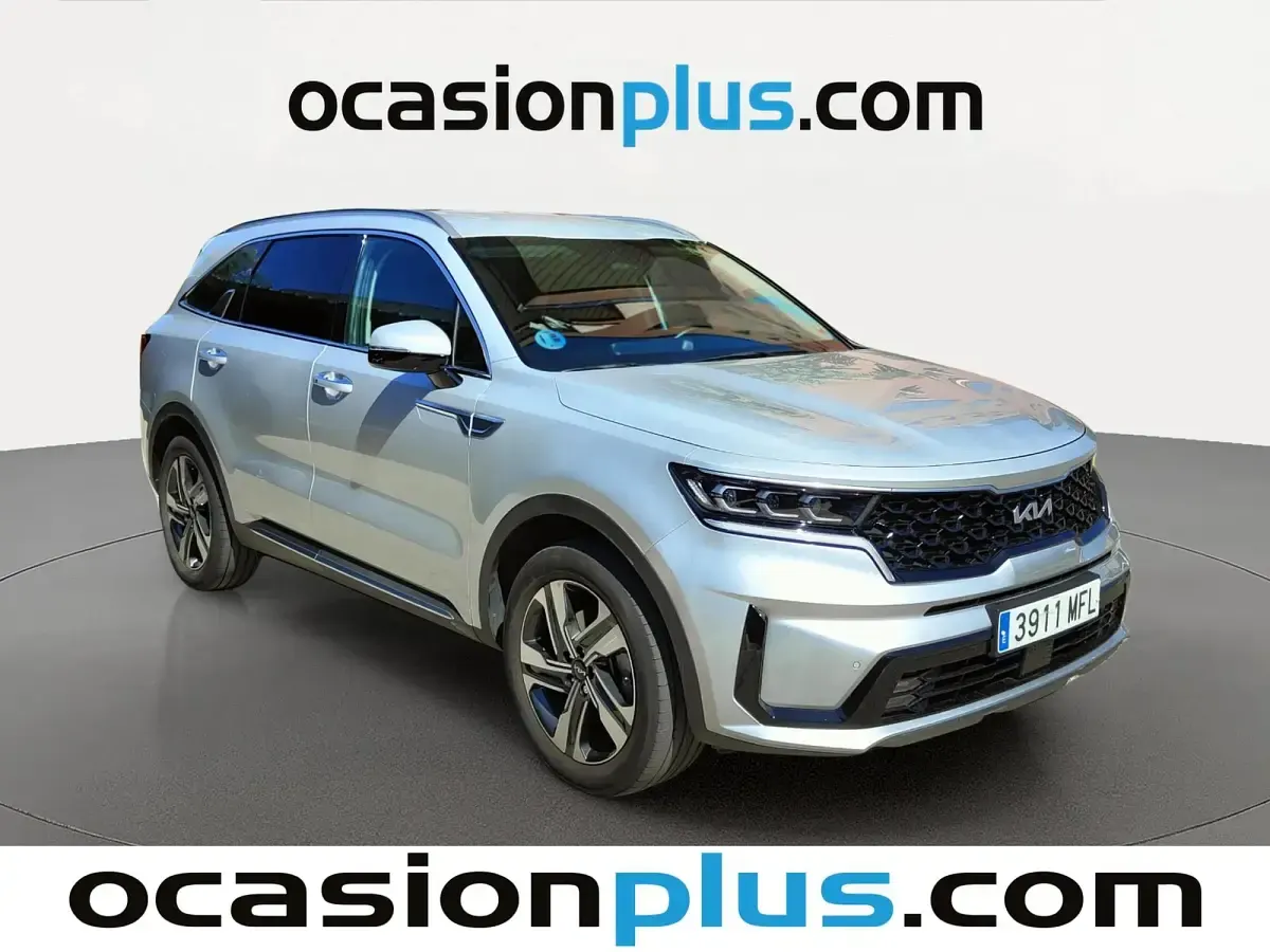 Usado Kia Sorento 230 CV (169 kW) 2023 Gris plata SUV