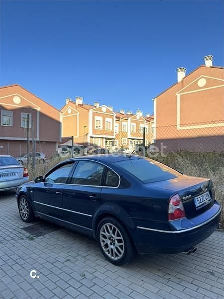 Azul Usado 2003 VW Passat Berlina | 3800 € - Imagen 1/4