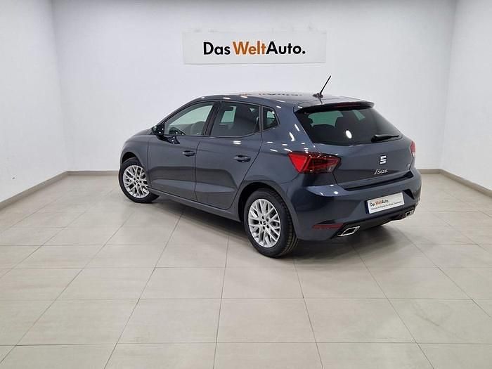 Gris Usado 2024 Seat Ibiza FR Utilitario | 18.500 € (Un poco caro) - Imagen 1/4