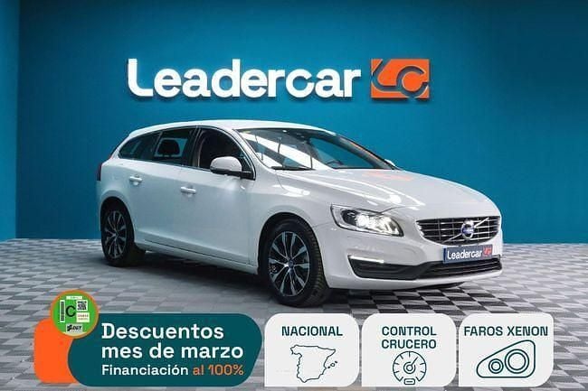 Usado Volvo V60 Momentum 150 CV (110 kW) 2018 Blanco Familiar