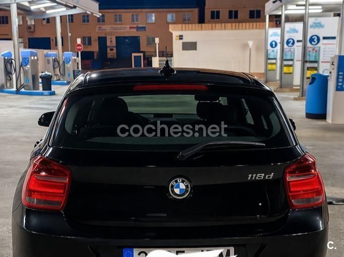 Usado BMW 118 Comfort Edition 143 CV (105 kW) 2015 Negro Utilitario