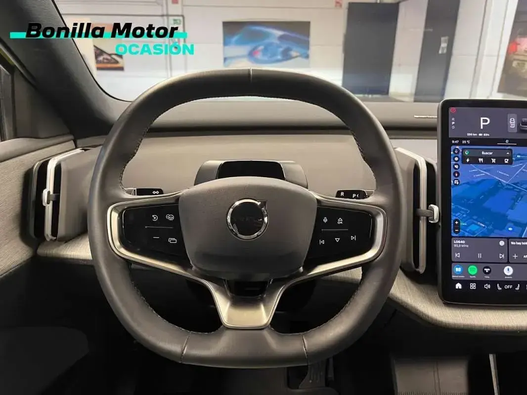 Usado Volvo EX30 Plus 200 kW (272 CV) 2024 Amarillo SUV