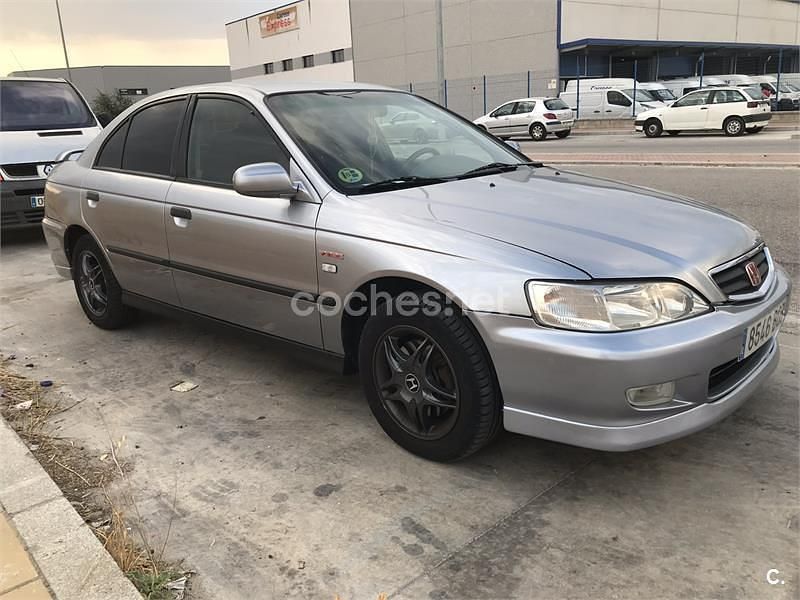 Gris / plata Usado 2001 Honda Accord LS Berlina | 3500 € - Imagen 1/3