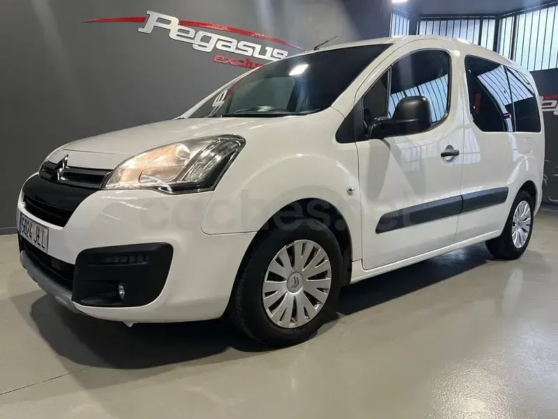 Usado Citroën Berlingo Feel 110 CV (80 kW) 2016 Blanco Monovolumen