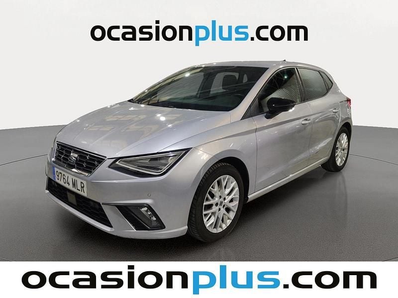 Usado Seat Ibiza FR 110 CV (80 kW) 2023 Gris plata Utilitario