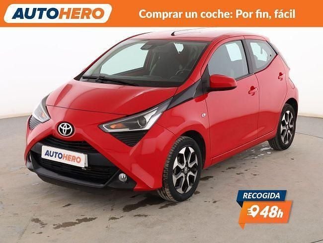 Usado Toyota Aygo X-wave 72 CV (52 kW) 2018 Rojo Utilitario