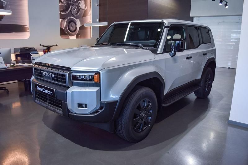 Nuevo Toyota Land Cruiser 207 CV (152 kW) 2025 Blanco SUV