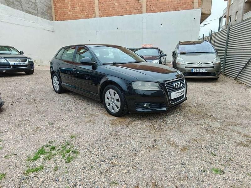 Negro Usado 2009 Audi A3 Sportback Attraction Utilitario | 6495 € (Precio justo) - Imagen 1/4