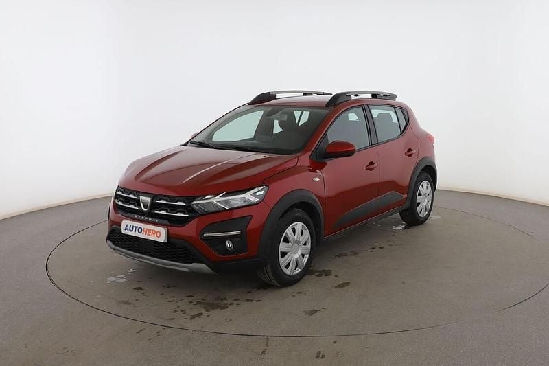 Rojo Usado 2021 Dacia Sandero Comfort Utilitario | 12.099 € (Precio justo) - Imagen 1/3