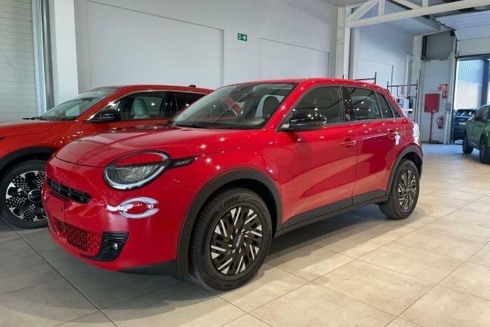 Nuevo 2025 Fiat 600 Red | 22.940 € (Super precio) - Imagen 1/4
