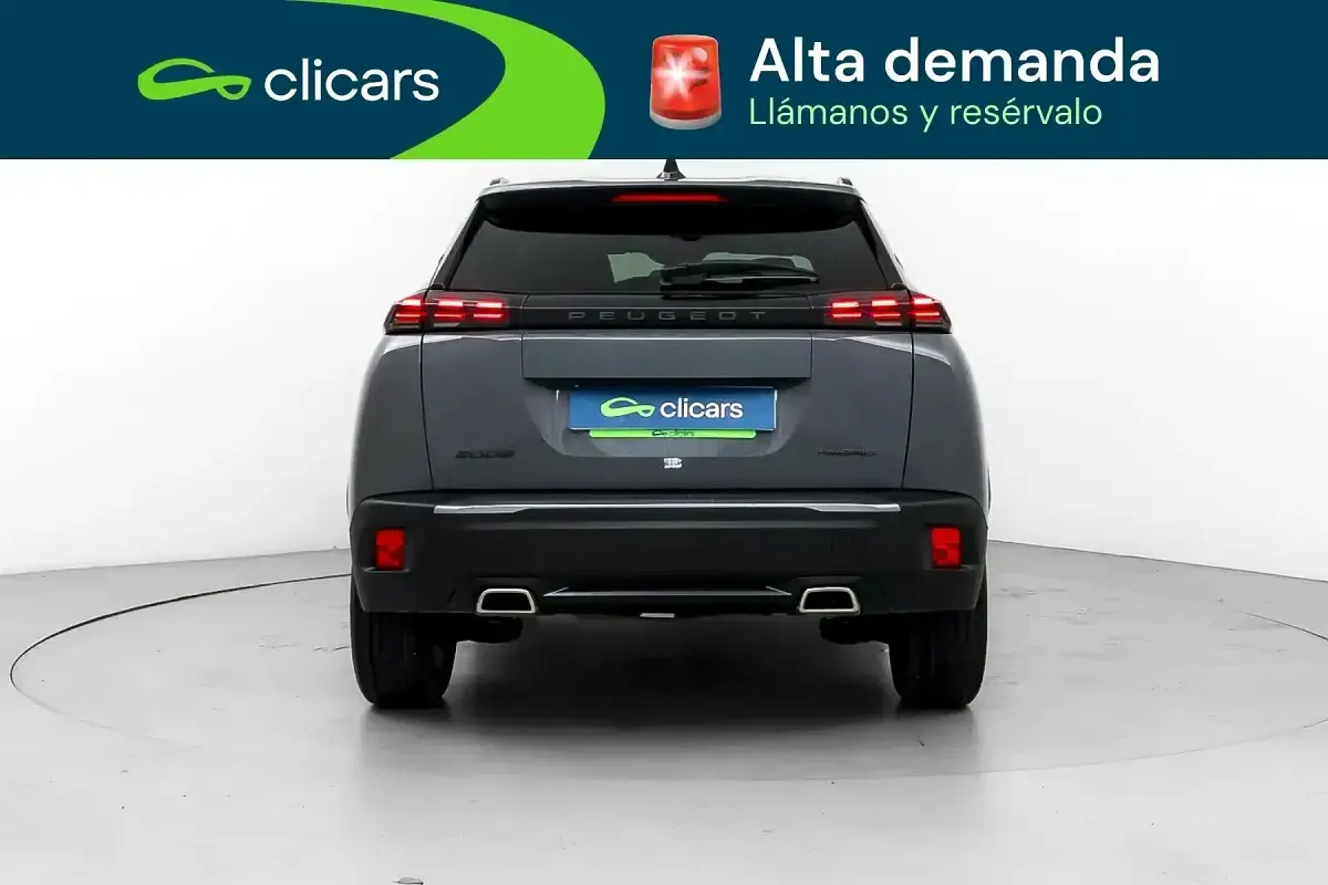 Usado Peugeot 2008 Allure 136 CV (100 kW) 2025 Gris SUV
